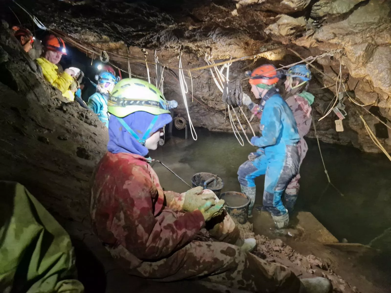 Der tiefe Dolinensee