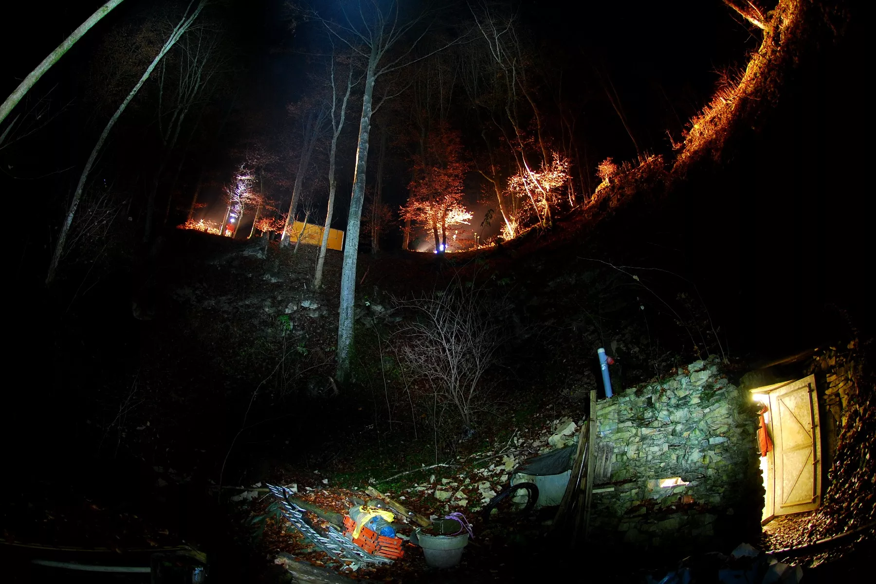 147 639 Doline bei Nacht 1800x1200