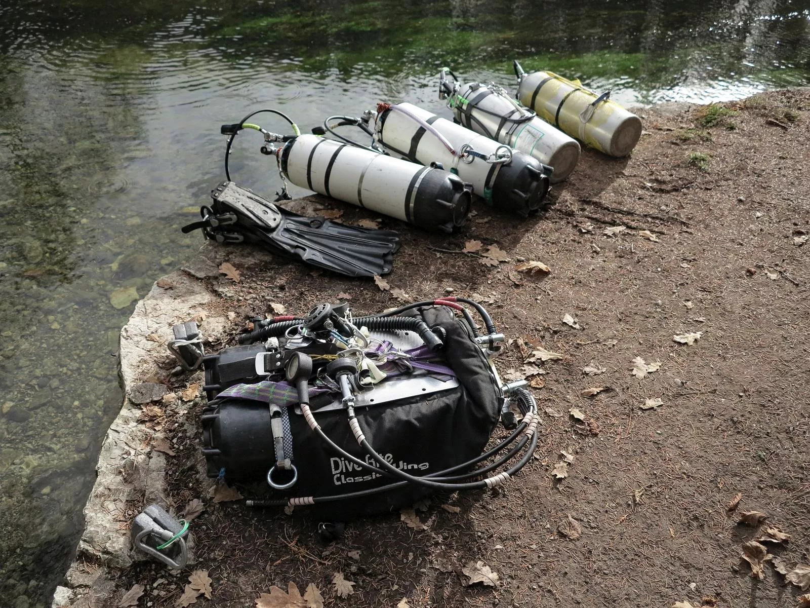 456 789 6 Tauchflaschen pro Taucher 1600x1200